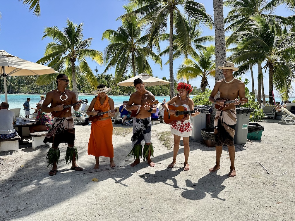 Motu Mahana excursion on MS Paul Gauguin cruise