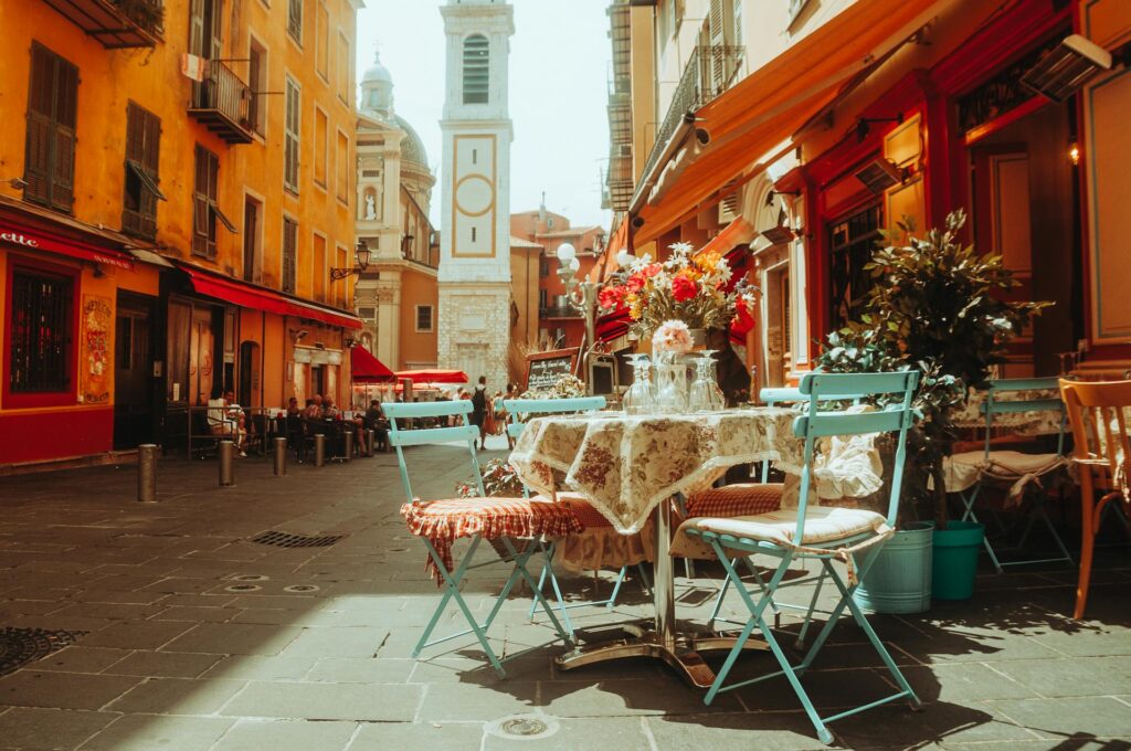 outdoor dining in nice, france