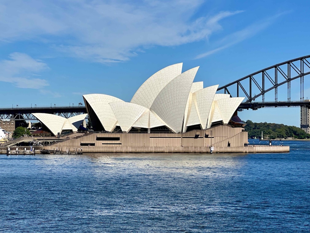 iconic sydney opera house