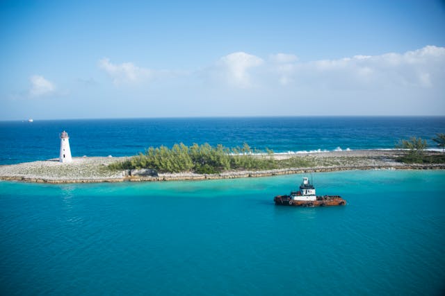 White Concrete House on the Island in nassau