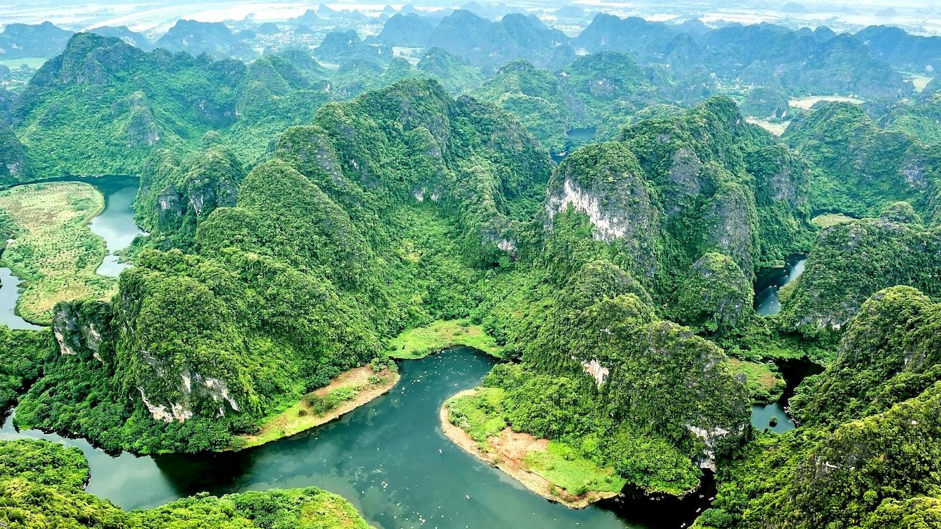 birds eye view of hills in Đắk Ya, Gia Lai, Vietnam.jpg