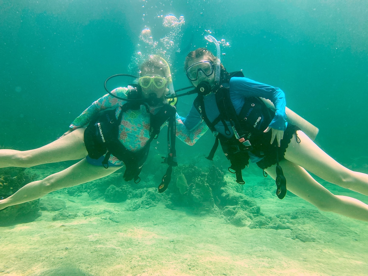 mother-daughter divers Julie Prusak Ethos Luxury Travel